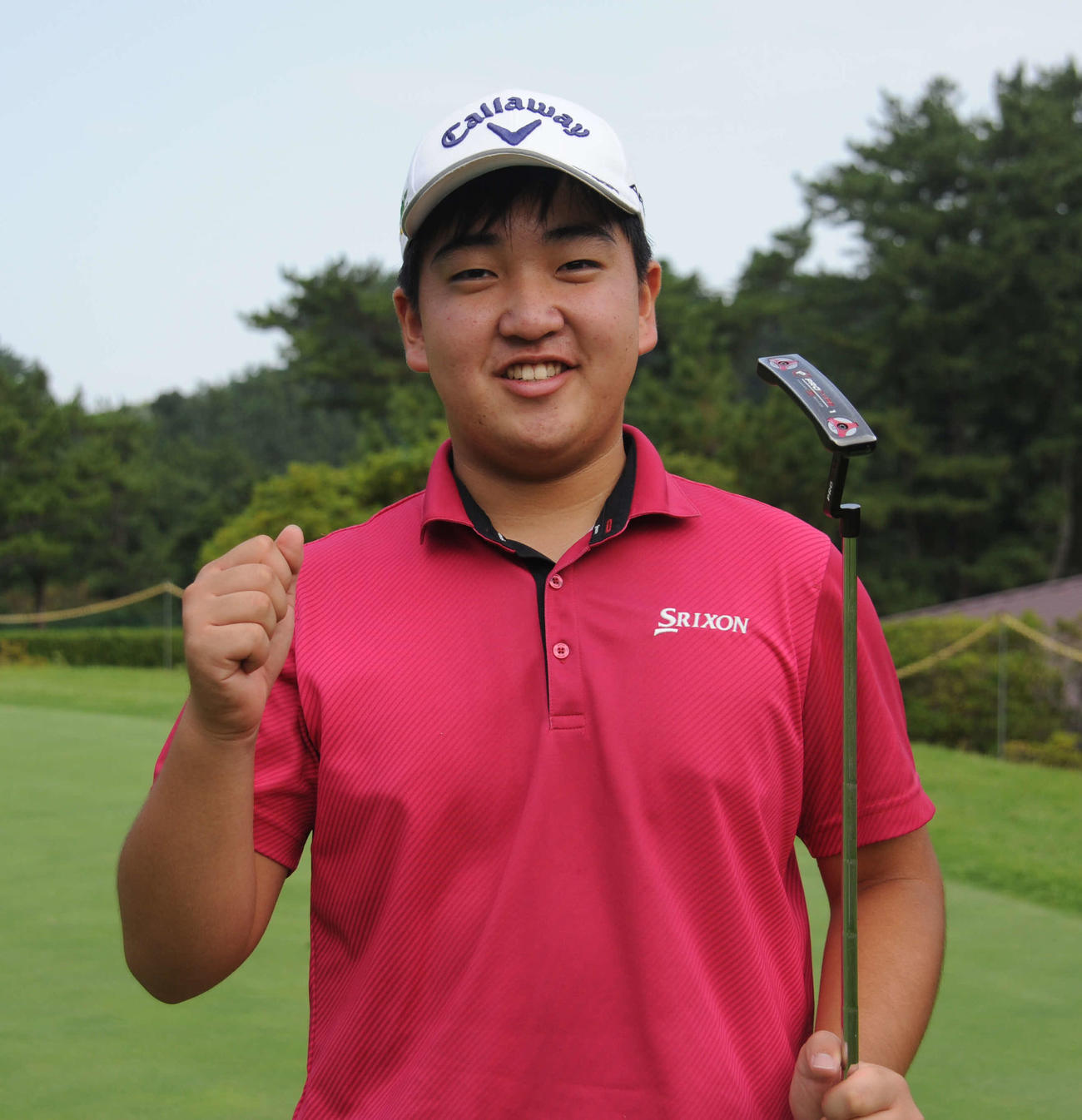大会初優勝の田中貫太がガッツポーズ