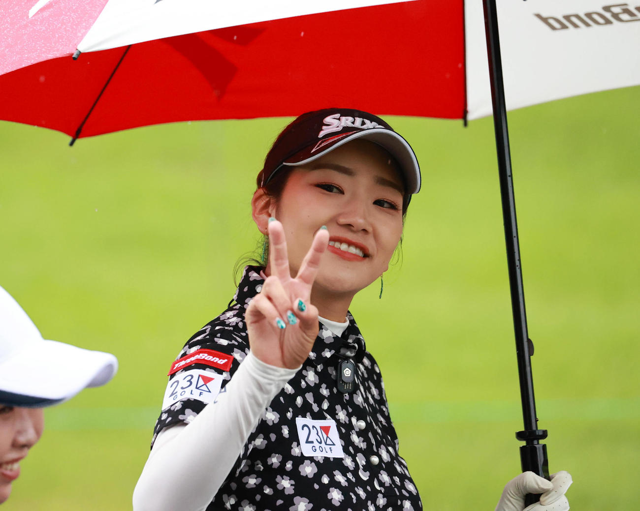 デサントレディース東海クラシック最終日　1番、スタートする安田彩乃（撮影・清水貴仁）