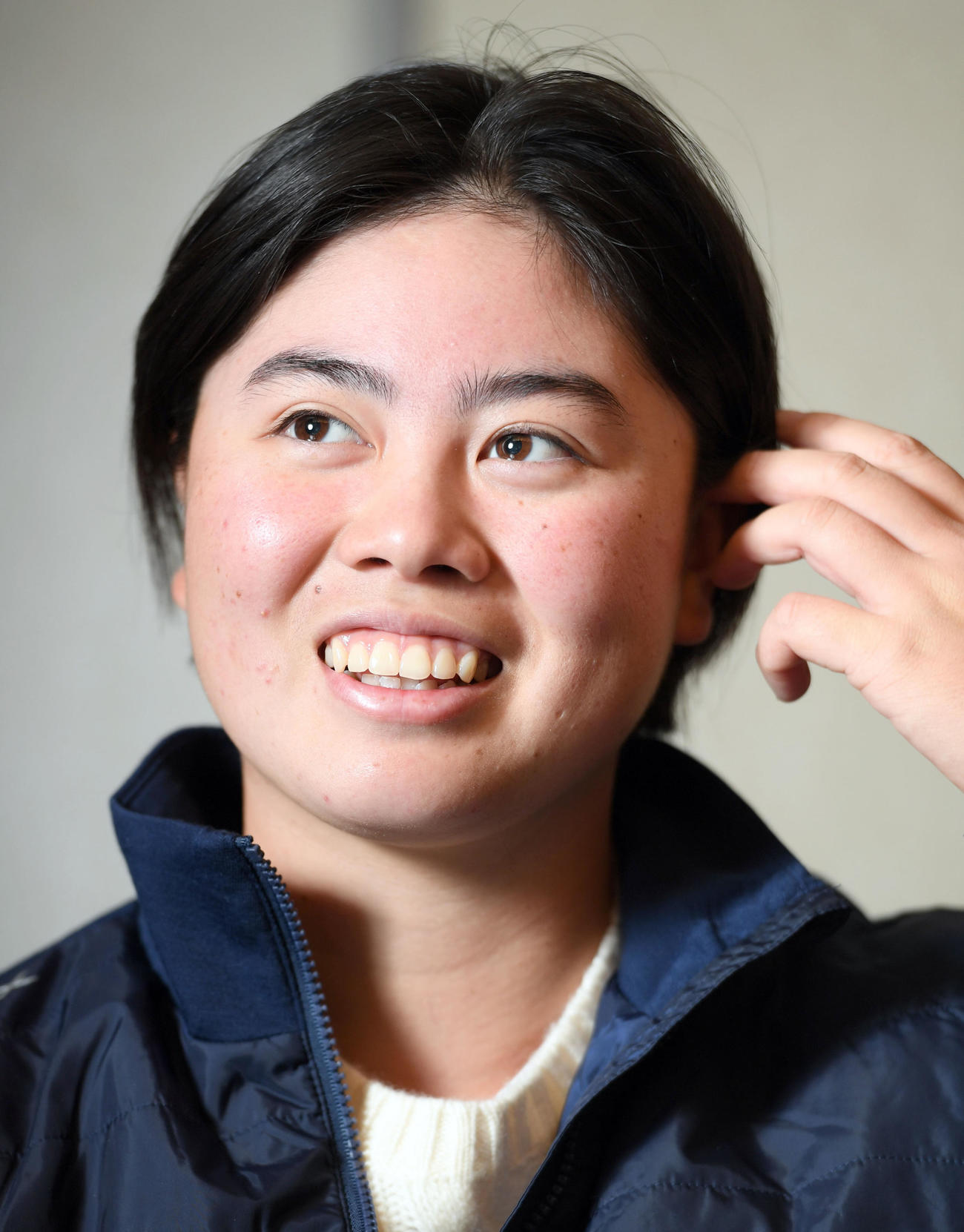 本紙インタビューで笑顔を見せる女子プロゴルファー笹生優花（撮影・たえ見朱実）