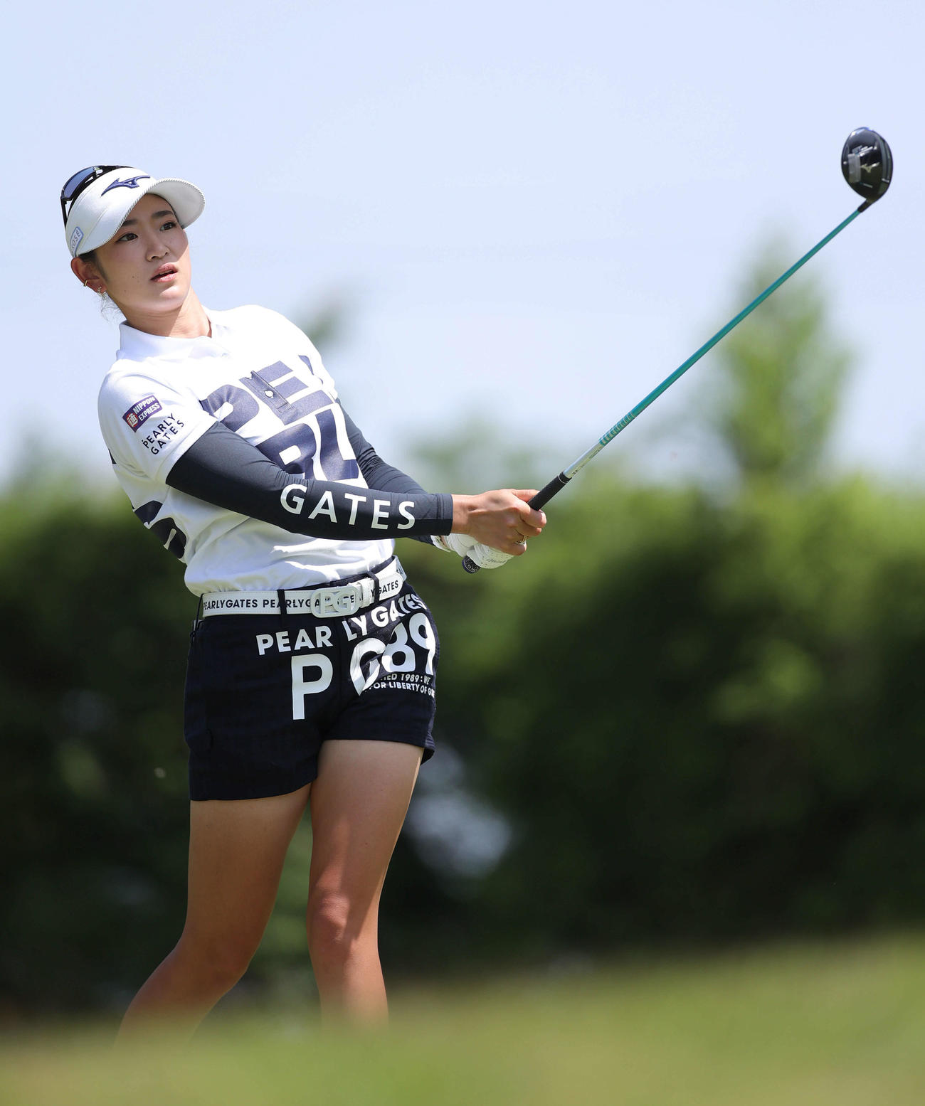4番、ティーショットを放つ原英莉花（撮影・河田真司）