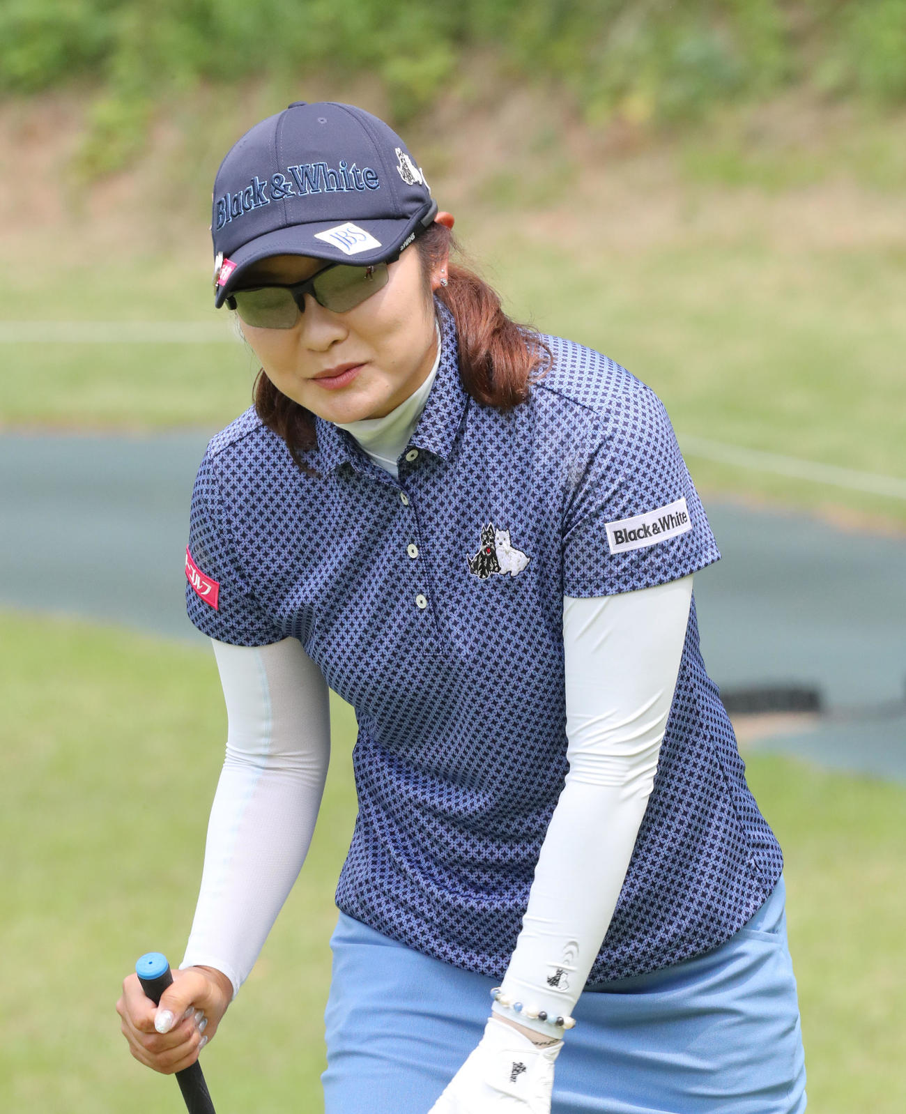 9番、急な上り坂を上がる藤田（撮影・屋方直哉）