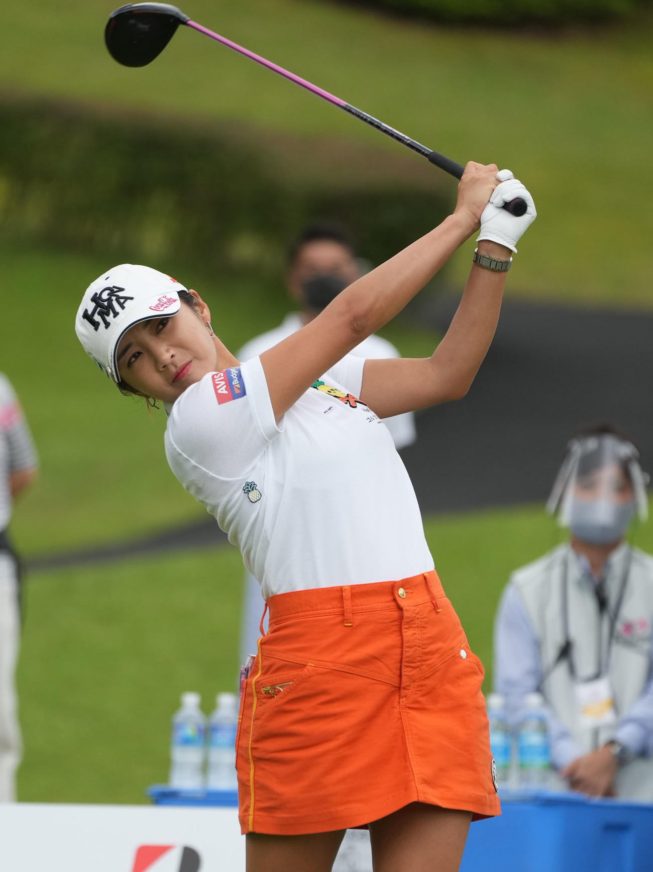 1番、ティーショットを放つイ・ボミ（撮影・森本幸一）
