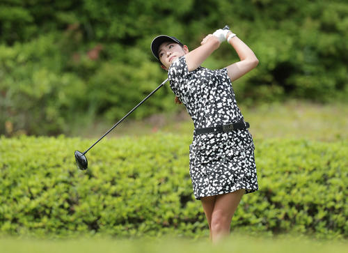 14番、ティーショットを放つ原英莉花（撮影・前田充）