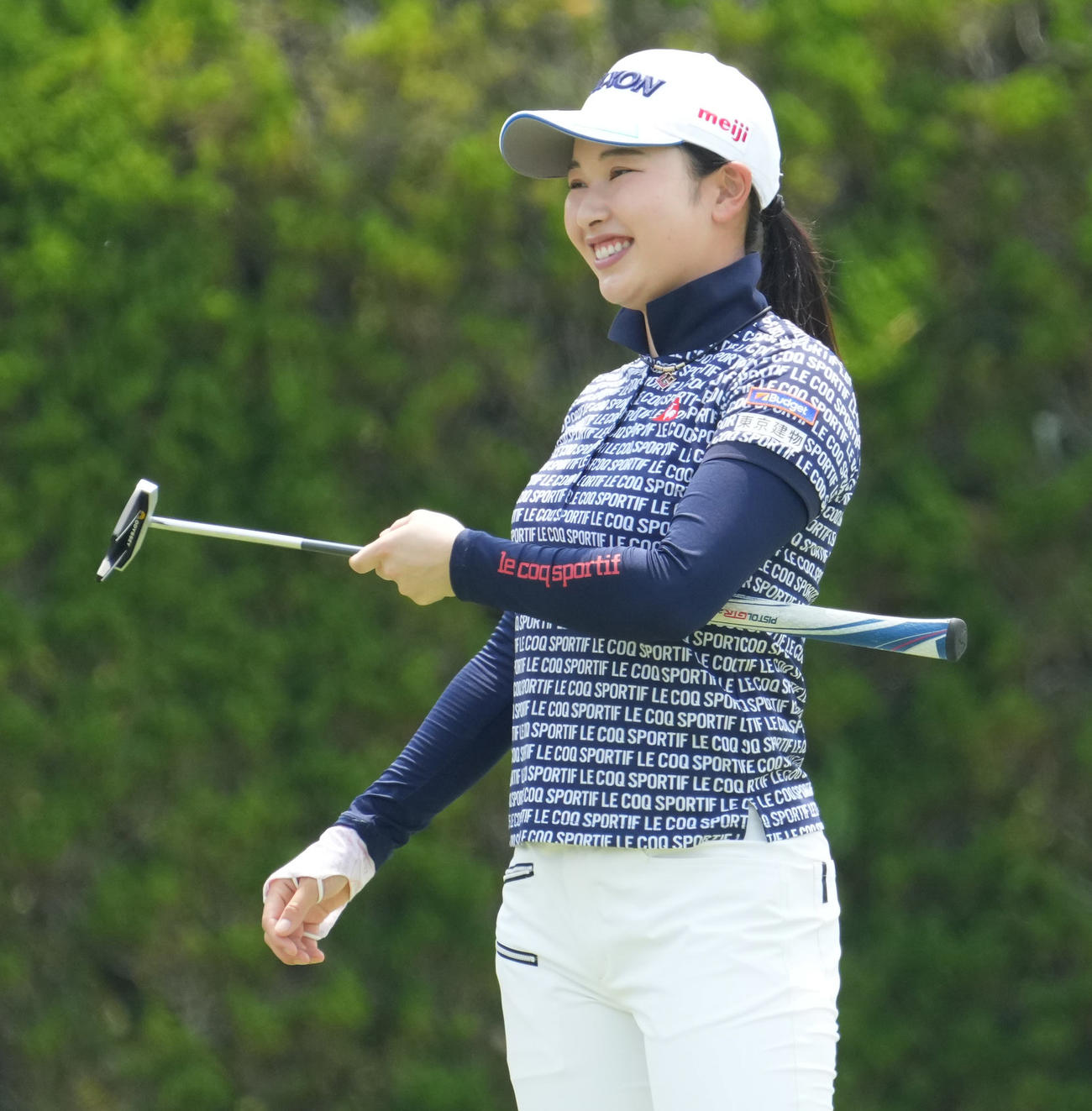 宮里藍サントリーレディスオープン練習日　パッティング練習を行う小祝さくら（撮影・清水貴仁）