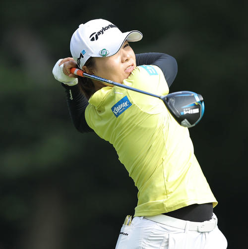 11番、ティーショットを放つ永峰（撮影・河田真司）