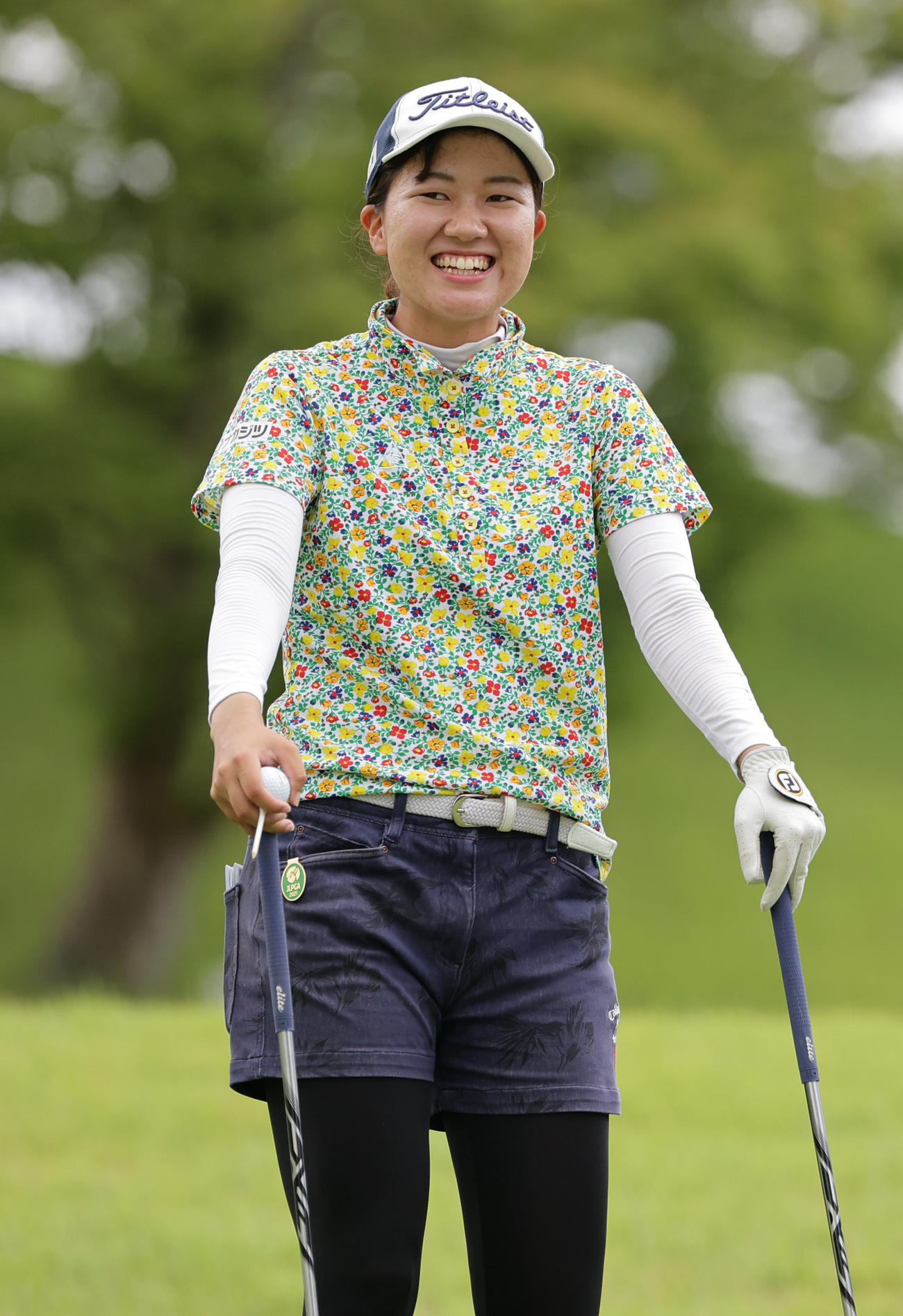 SkyレディースABC杯第1日　16番、笑顔をみせる新田彩乃（撮影・清水貴仁）