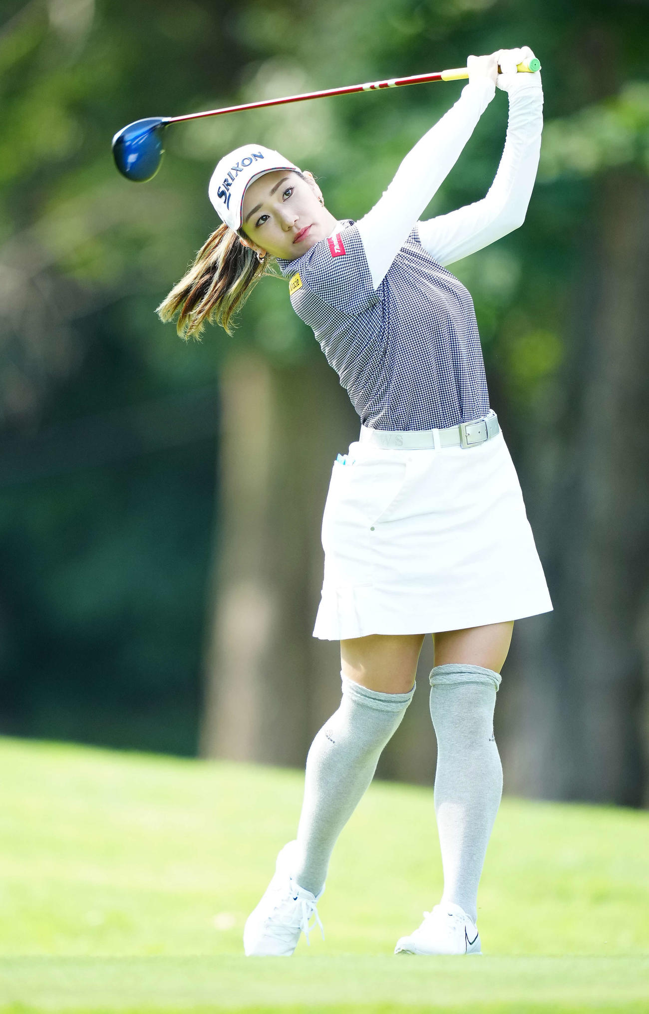 2番、ティーショットを放つ安田彩（撮影・江口和貴）