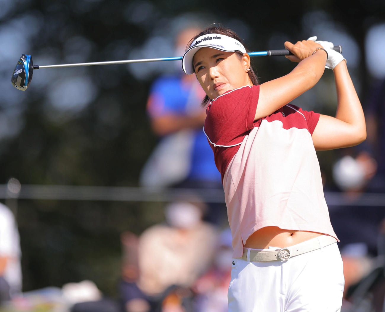3番、ティーショットを放つ全美貞（撮影・河田真司）