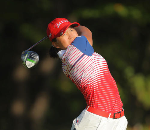 2番、ティーショットを放つ梶谷（撮影・河田真司）