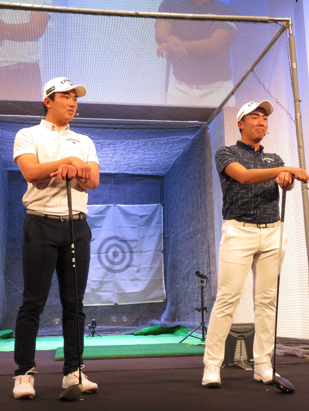キャロウェイゴルフの22年新製品発表会に出席した左から男子プロゴルファーの河本力、杉原大河（撮影・近藤由美子）
