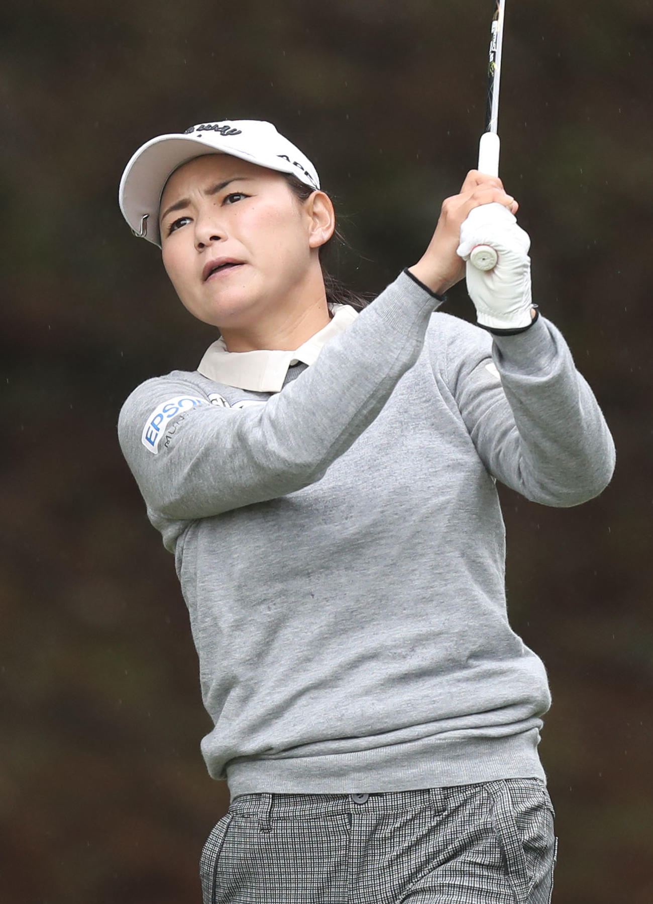 2番、ティーショットを放つ横峯さくら（撮影・屋方直哉）