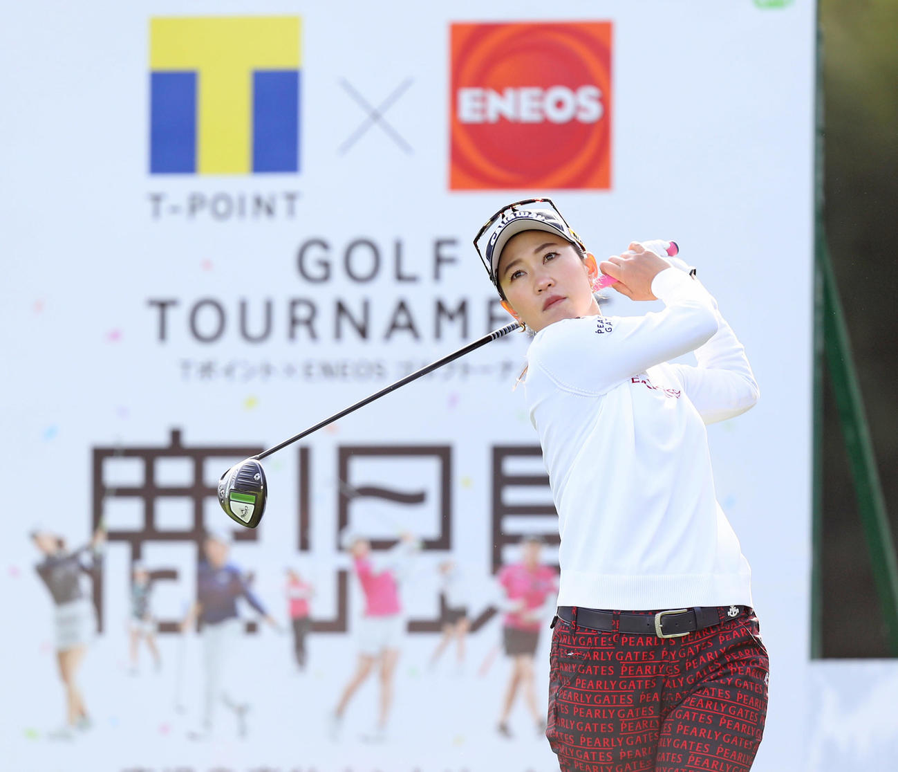 18番、ティーショットを放つ上田桃子（撮影・屋方直哉）