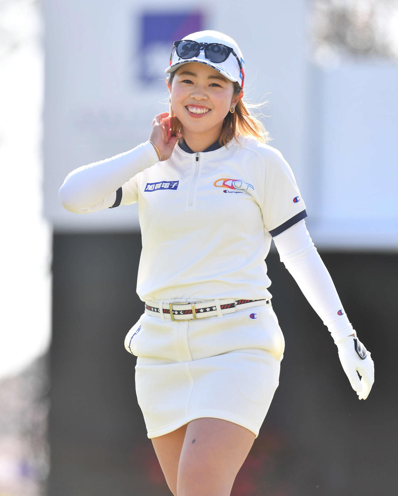アクサ・レディースゴルフトーナメント　プロアマ戦で笑顔を見せる山下美夢有（撮影・岩下翔太）