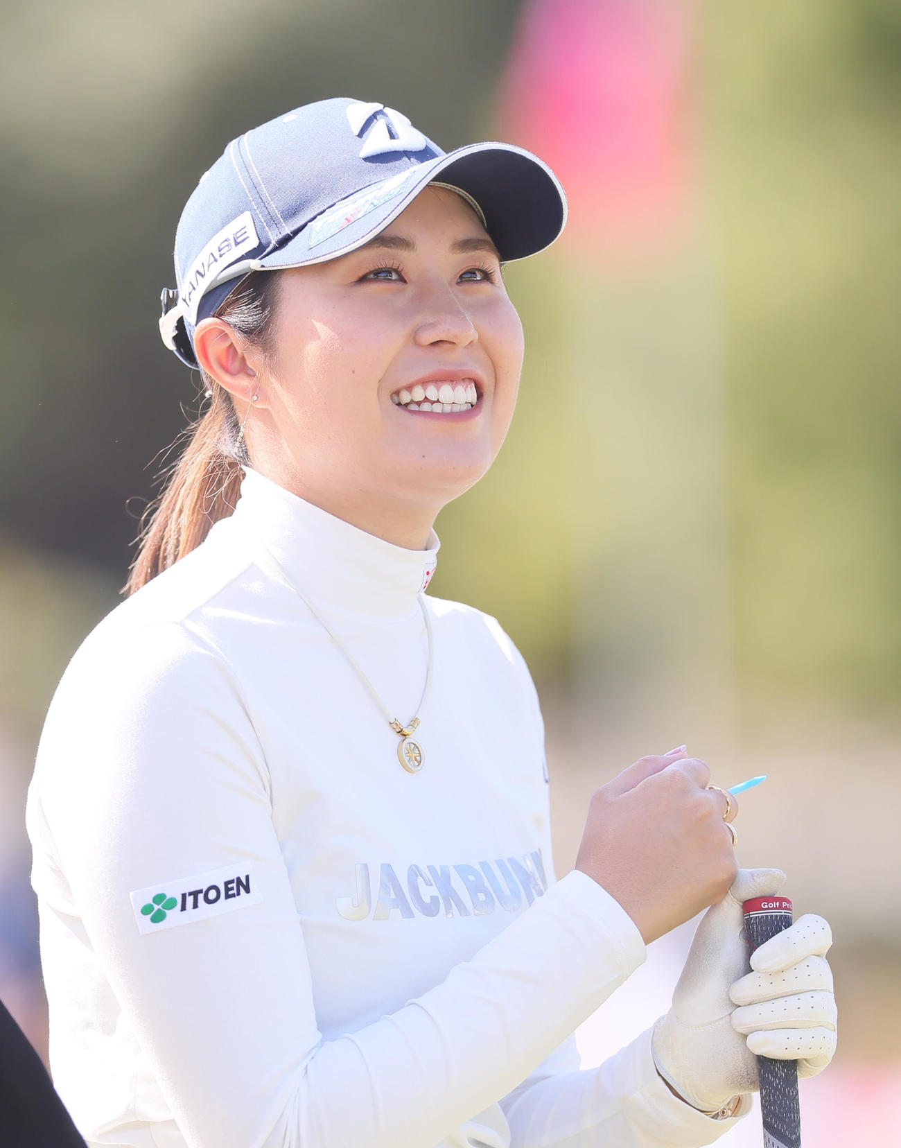 プロアマ戦で笑顔を見せる大里（撮影・足立雅史）