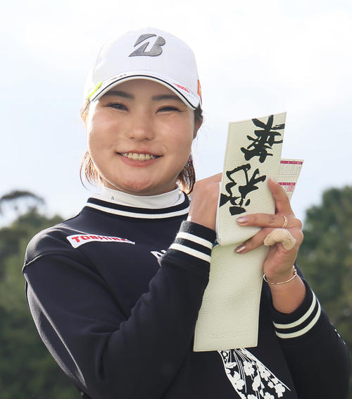 予選ラウンドを終え、笑顔の高橋（撮影・足立雅史）