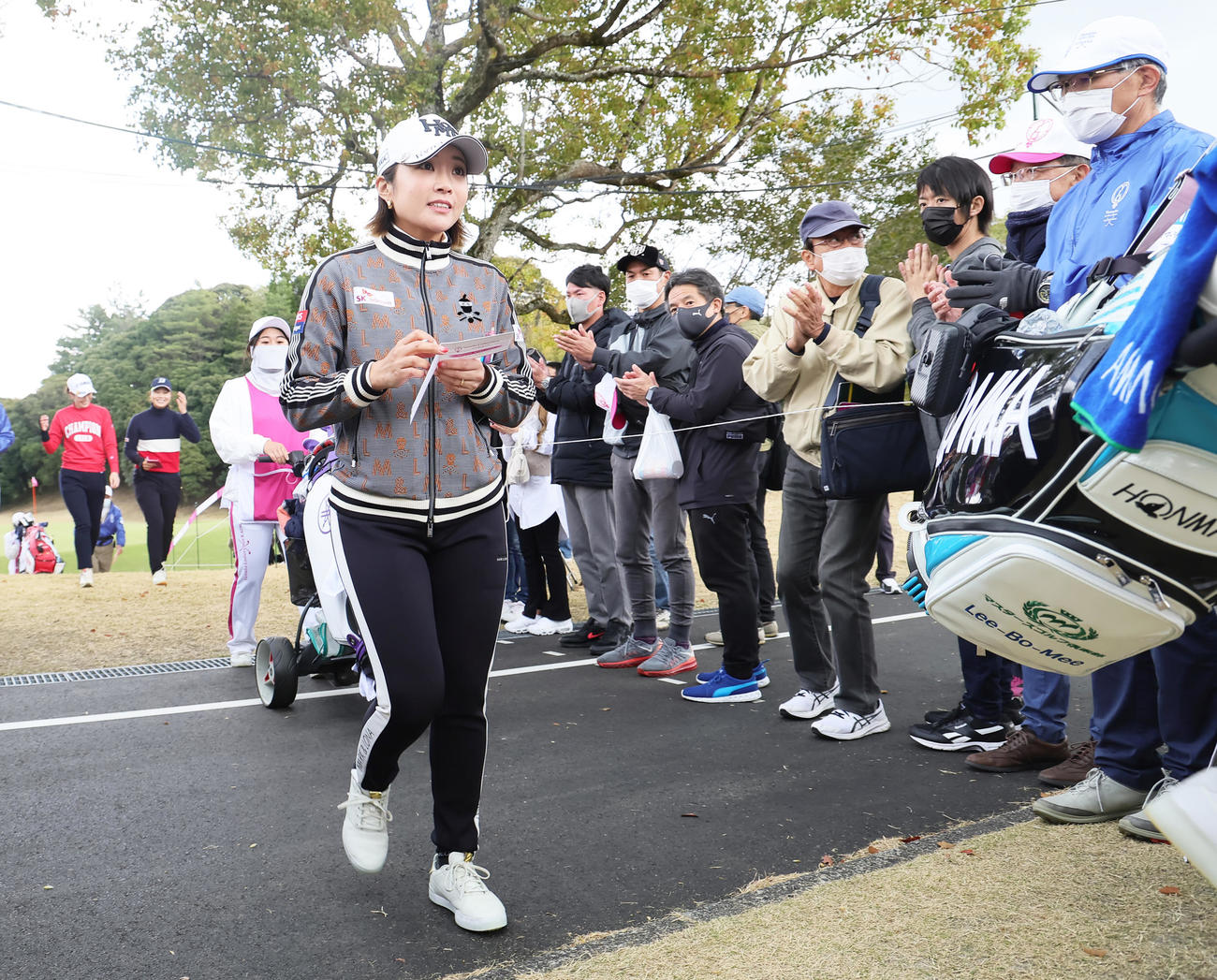 予選ラウンドを終え引き揚げるイ・ボミ（2022年3月31日撮影）