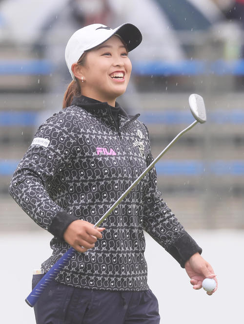 優勝を決め笑顔の西郷（撮影・足立雅史）