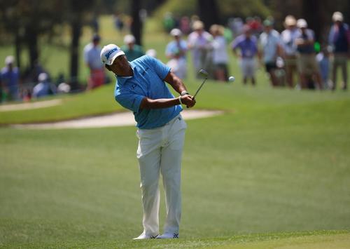 3番ホールでプレーする松山英樹（ロイター）