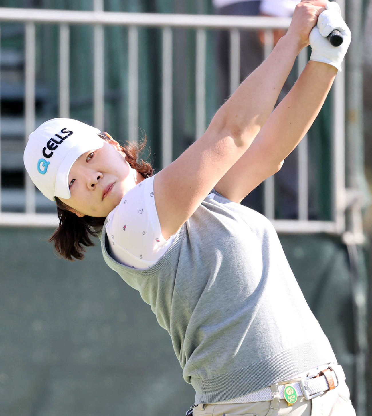 1番、ティーショットを放つイ・ミニョン（撮影・浅見桂子）