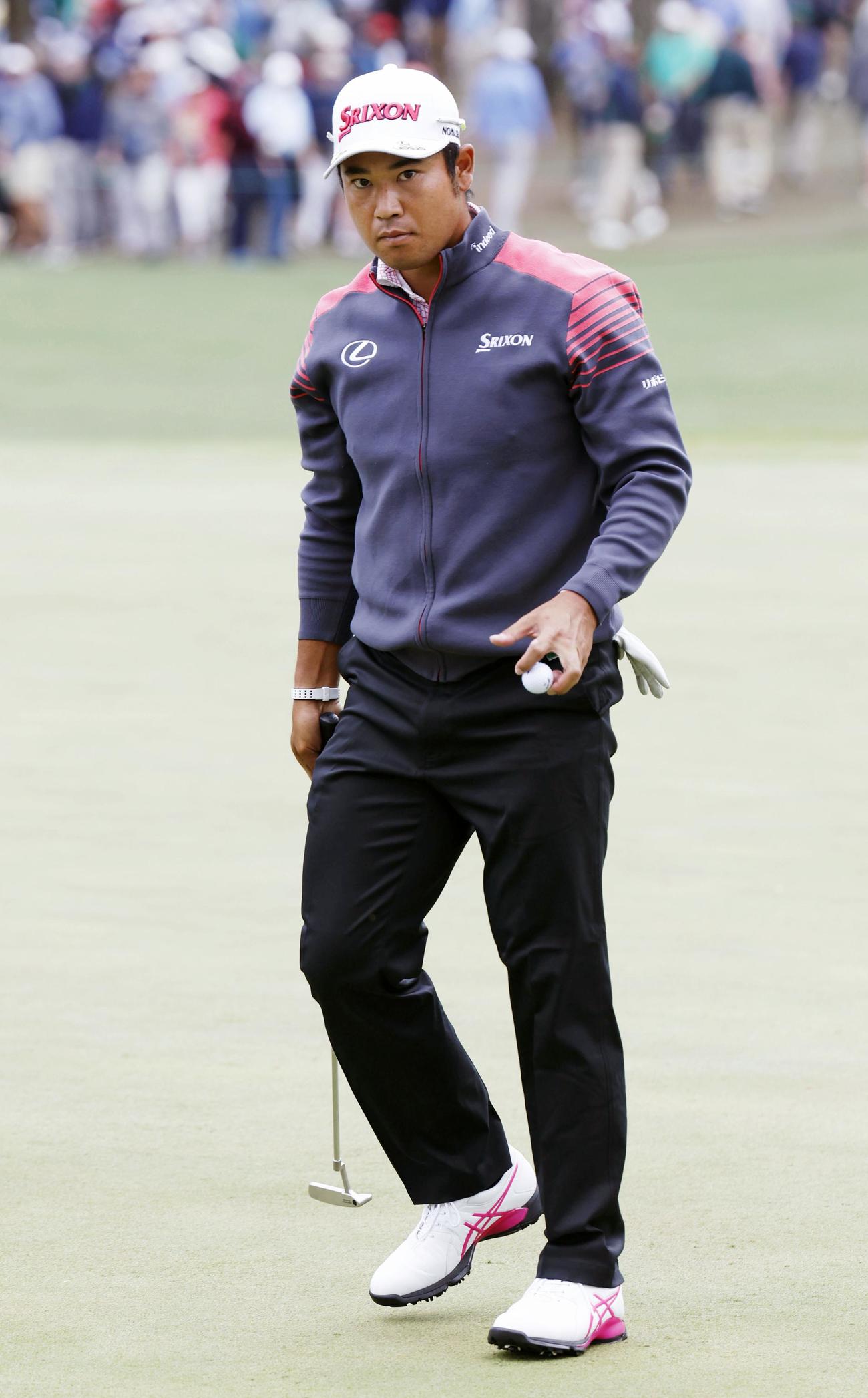 第2日、6番でバーディーパットを決めた松山英樹＝オーガスタ・ナショナルGC（共同）