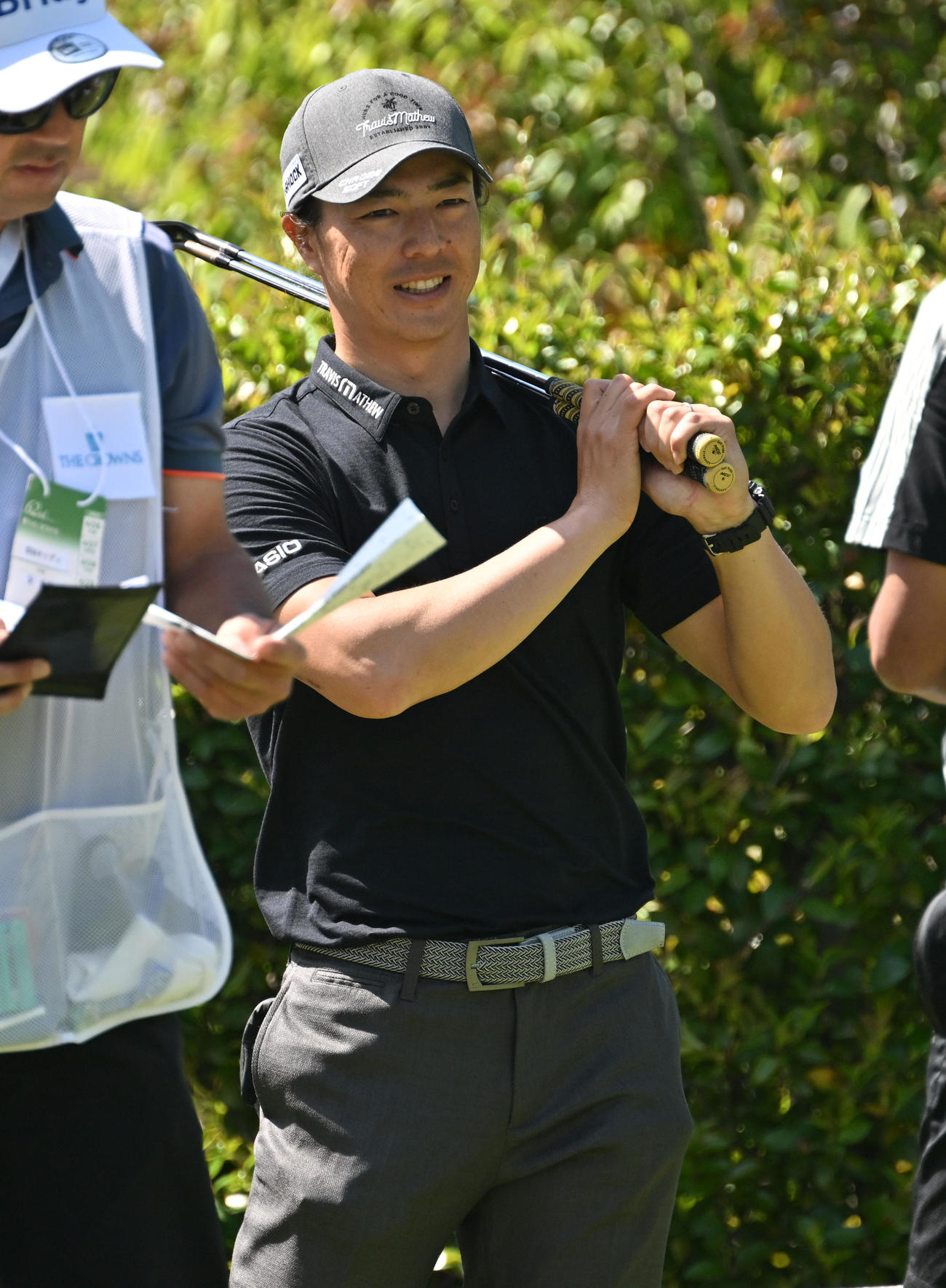 10番スタート前、笑顔を見せる石川（撮影・前岡正明）