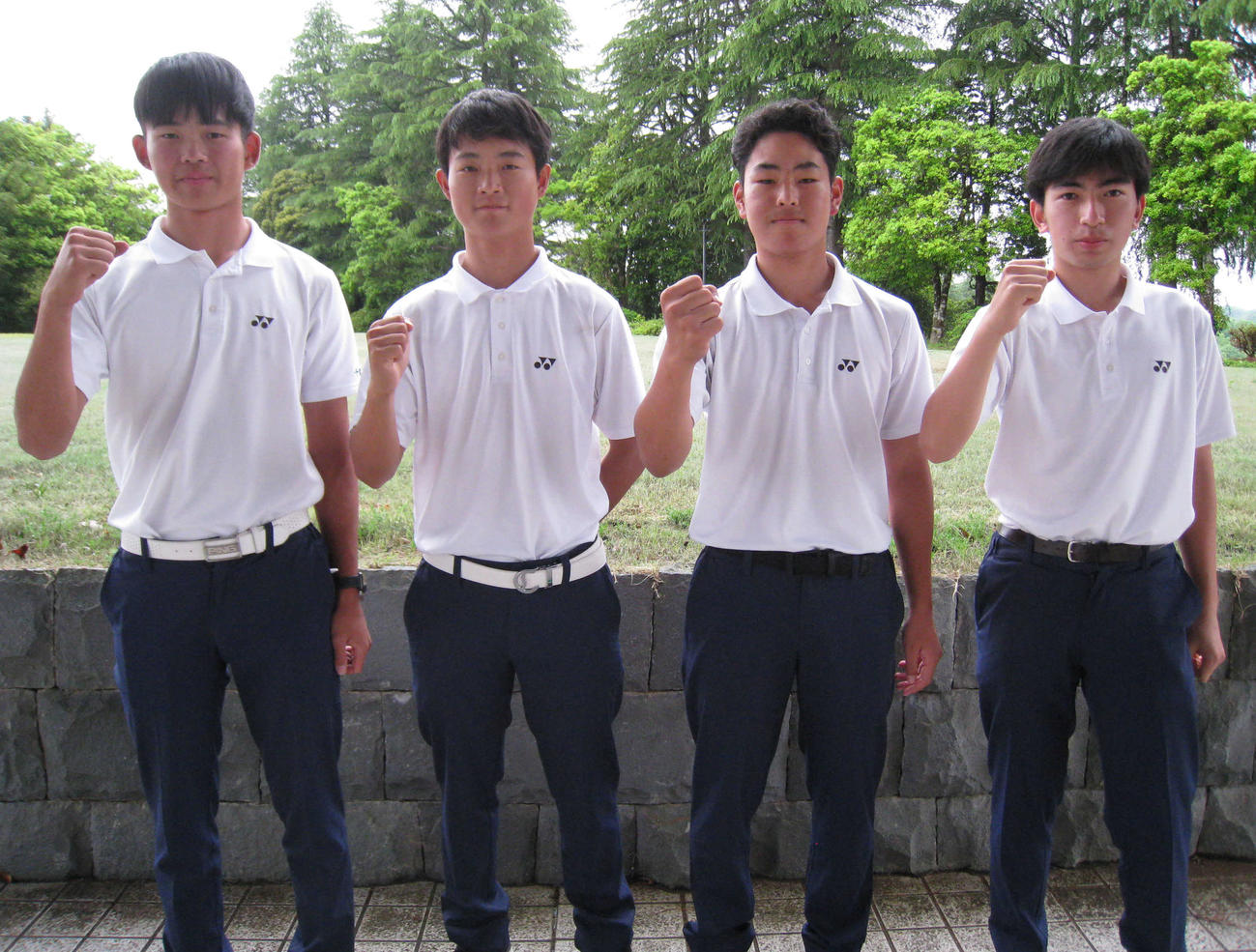 東関東団体男子優勝の千葉黎明。左から大岩慶尚、沢田竜成、飯塚結成、岩国佑来（撮影・吉池彰）









