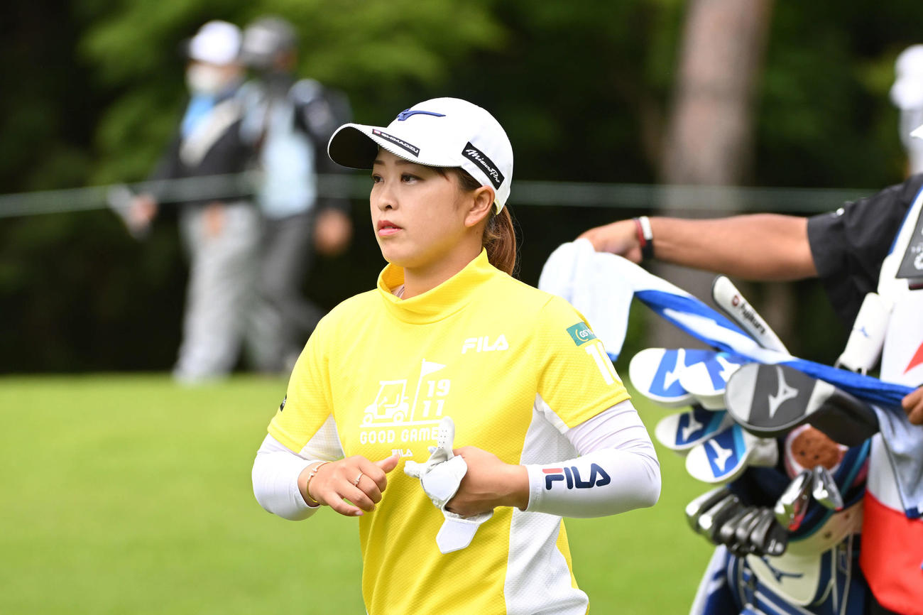 3番、ラウンドする西郷（撮影・滝沢徹郎）