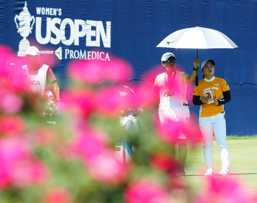 1番に臨む西郷（右）（撮影・江口和貴）