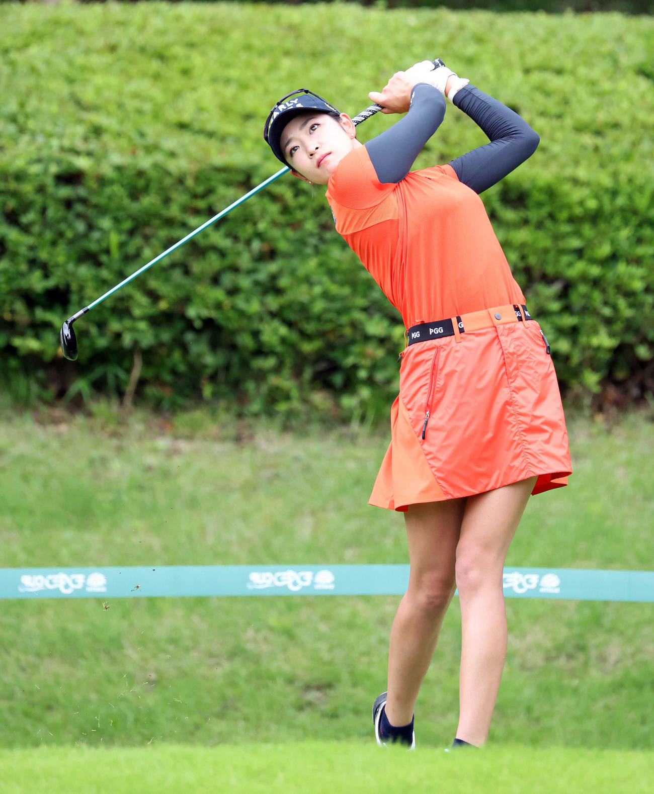 2番、ティーショットを放つ原英（撮影・浅見桂子）
