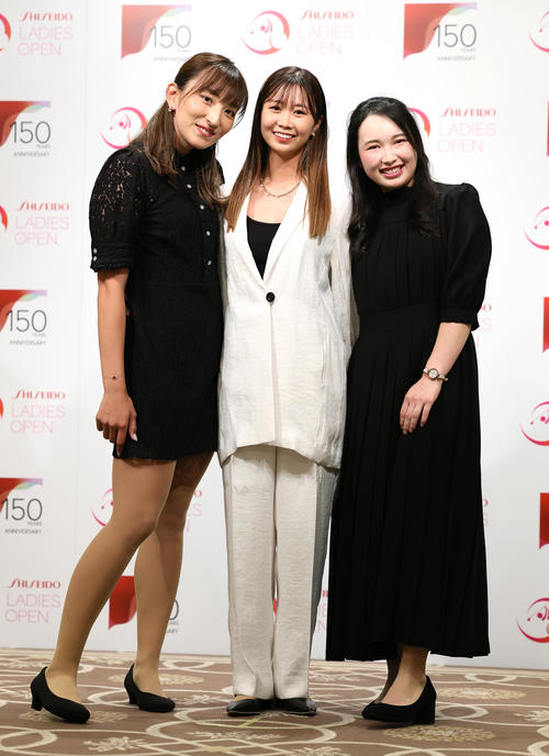 稲見萌寧 原英莉花 イ ボミらが華やかなドレス姿で登場 資生堂レディース前夜祭写真特集 ゴルフライブ速報写真ニュース 日刊スポーツ