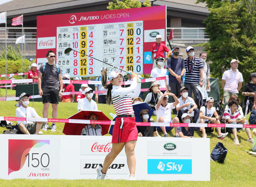 首位と1打差で10番に臨む吉田（撮影・足立雅史）