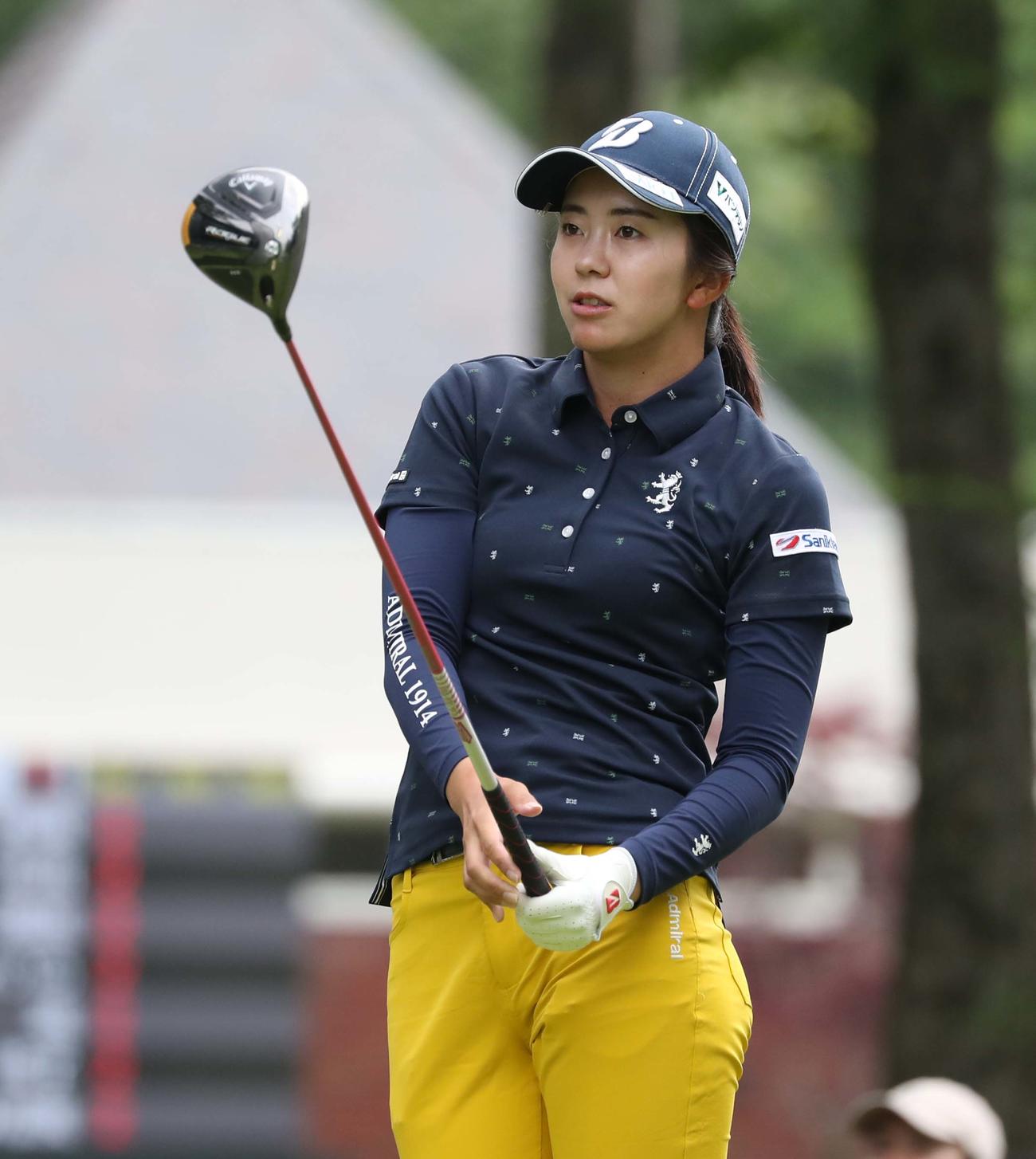 ニッポンハム・レディース　第2日目　10番、ティーショットを放つ堀（撮影・黒川智章）