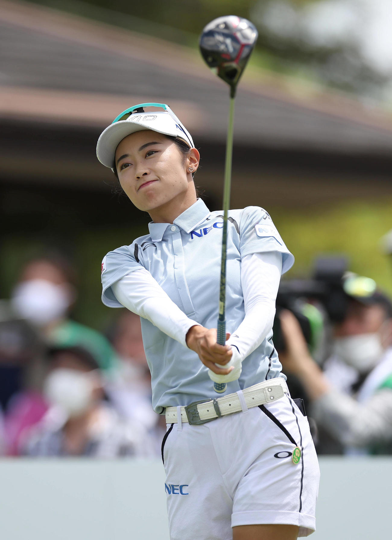 1番、ティーショットを放つ安田（撮影・前田充）