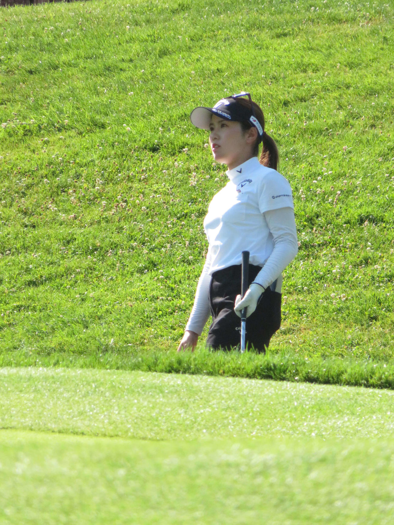 1番ホールでプレーする西村優菜（撮影・近藤由美子）
