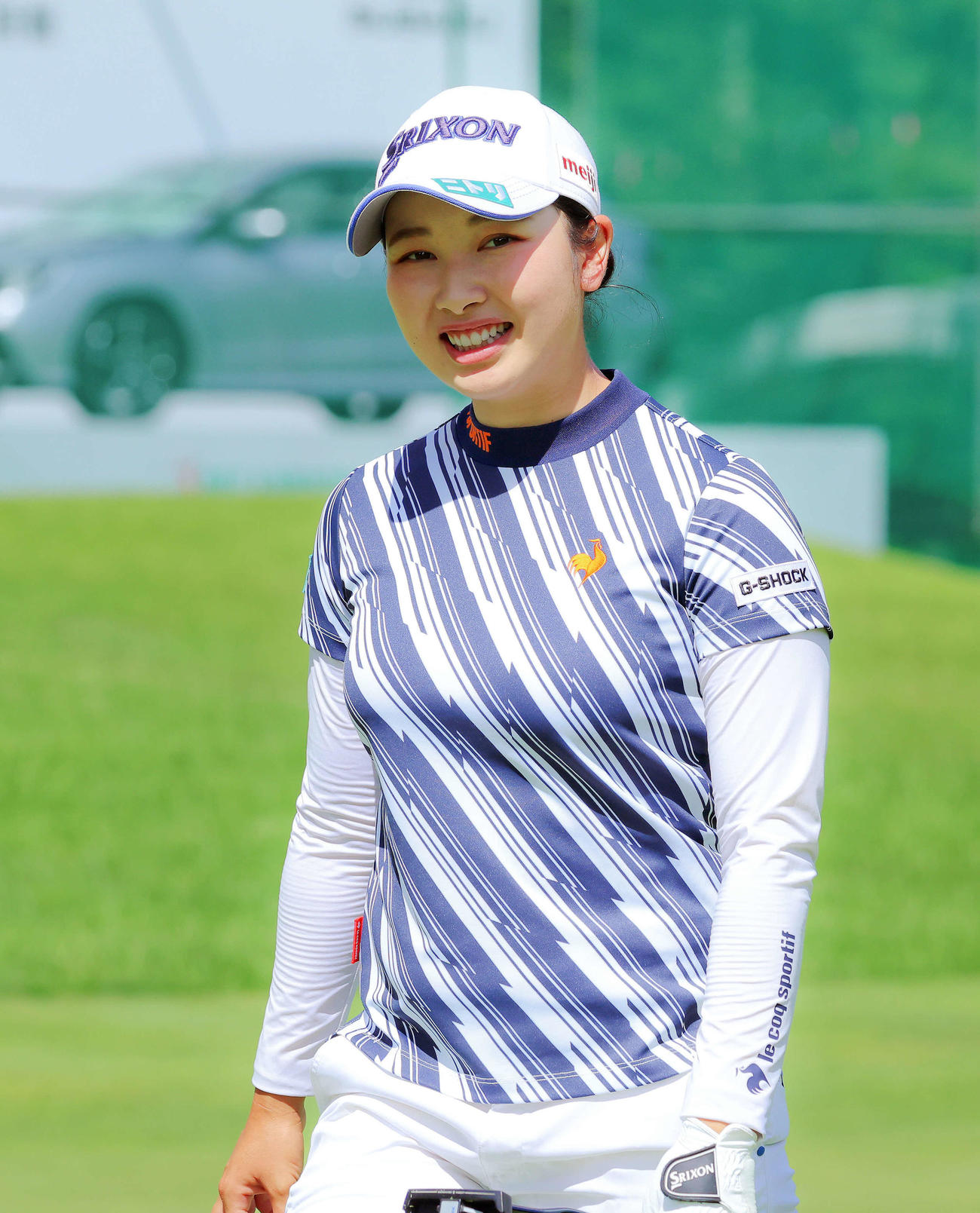 笑顔で移動する小祝（撮影・河田真司）