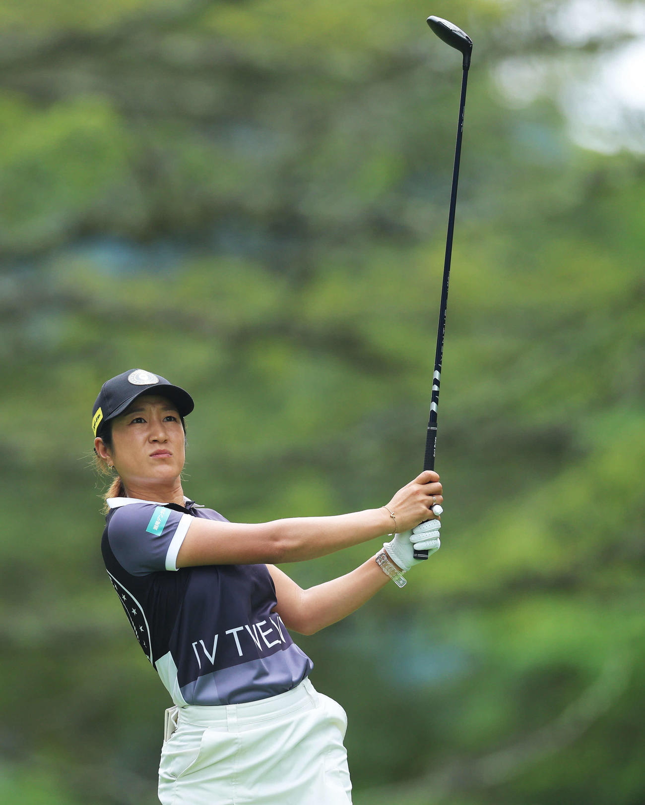 3番、ティーショットを放つ藤本（撮影・河田真司）