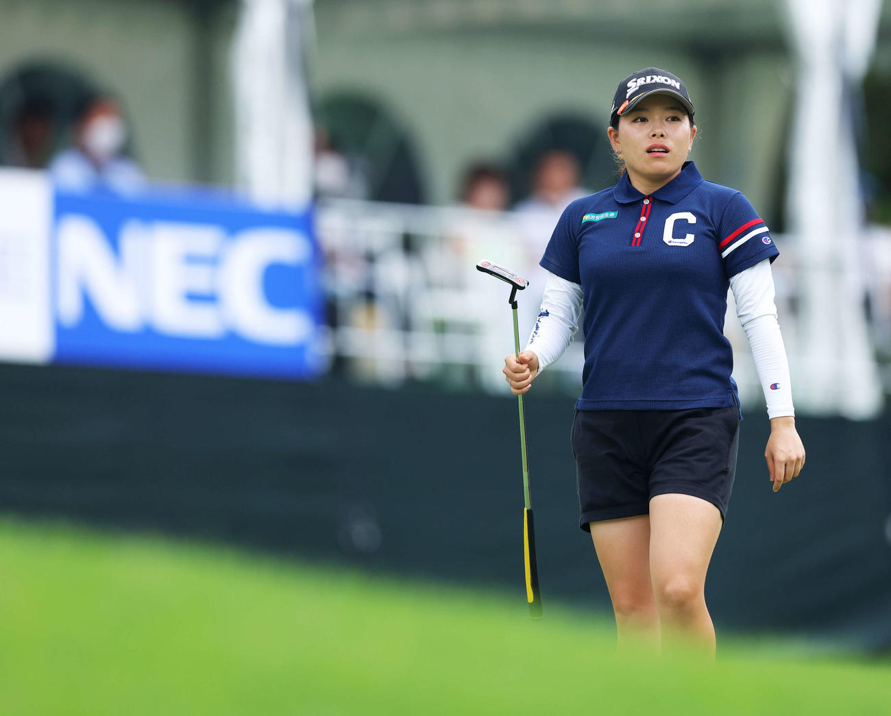 第1日を6位タイでホールアウトする勝（撮影・河田真司）