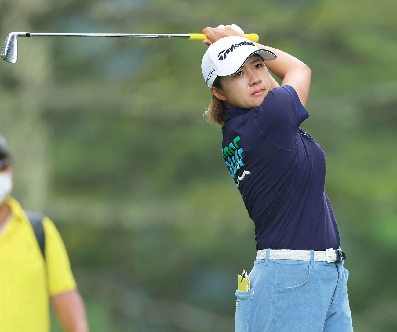 3番、ティーショットを放つ泉田（撮影・河田真司）