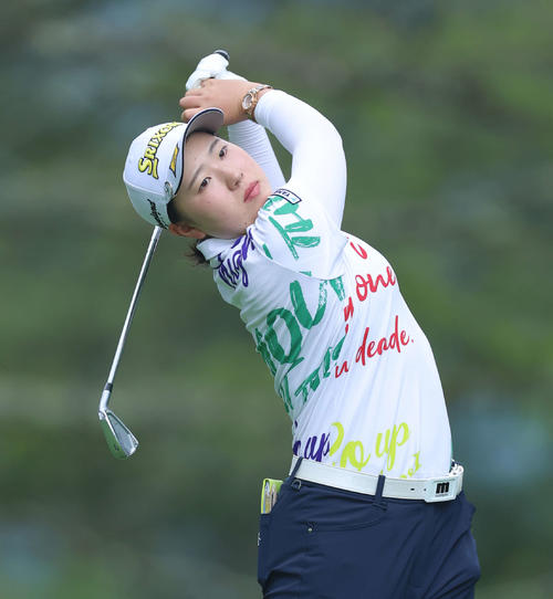 3番、ティーショットを放つ竹田（撮影・河田真司）