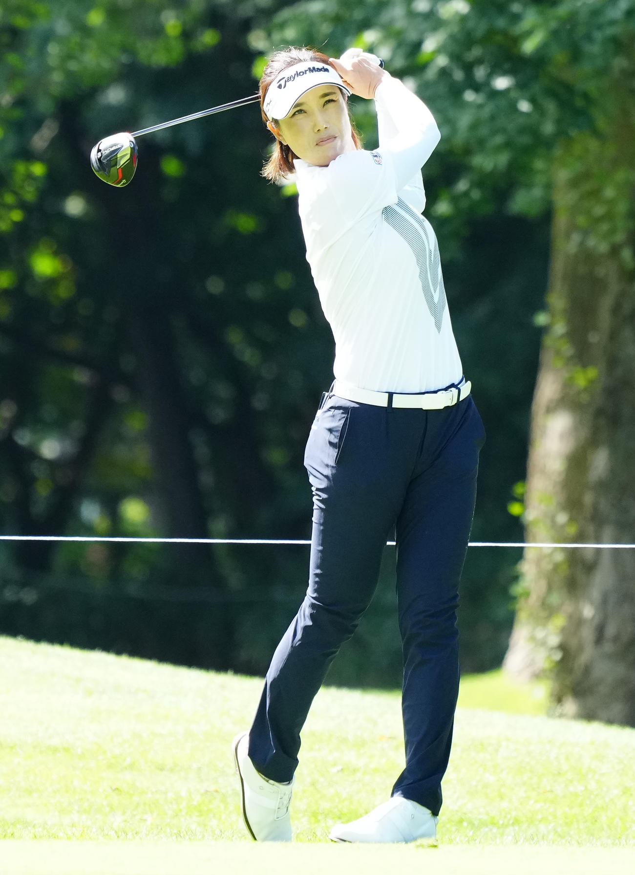 2番、ティーショットを放つ全美貞（撮影・江口和貴）