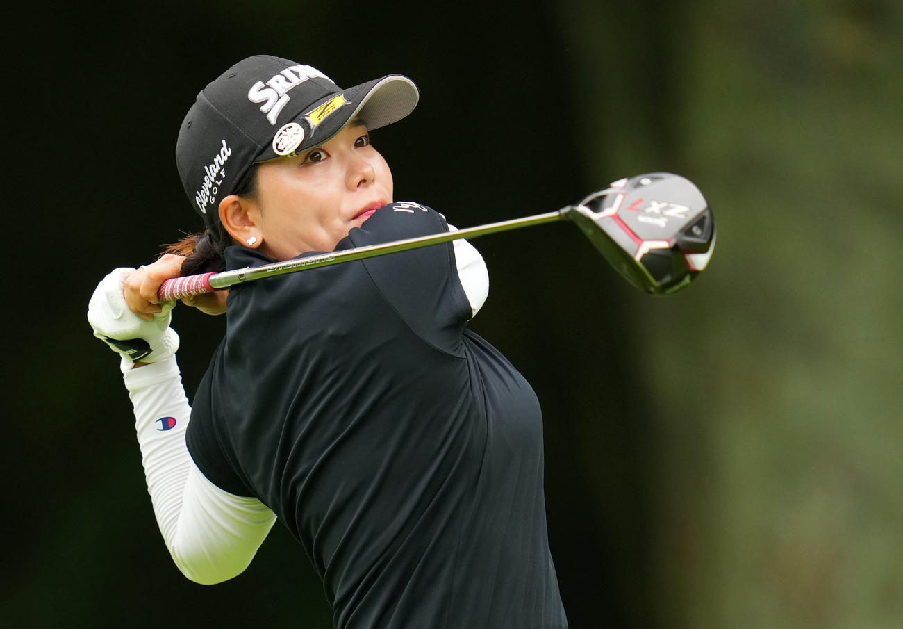 3番、ティーショットを放つ勝（撮影・横山健太）