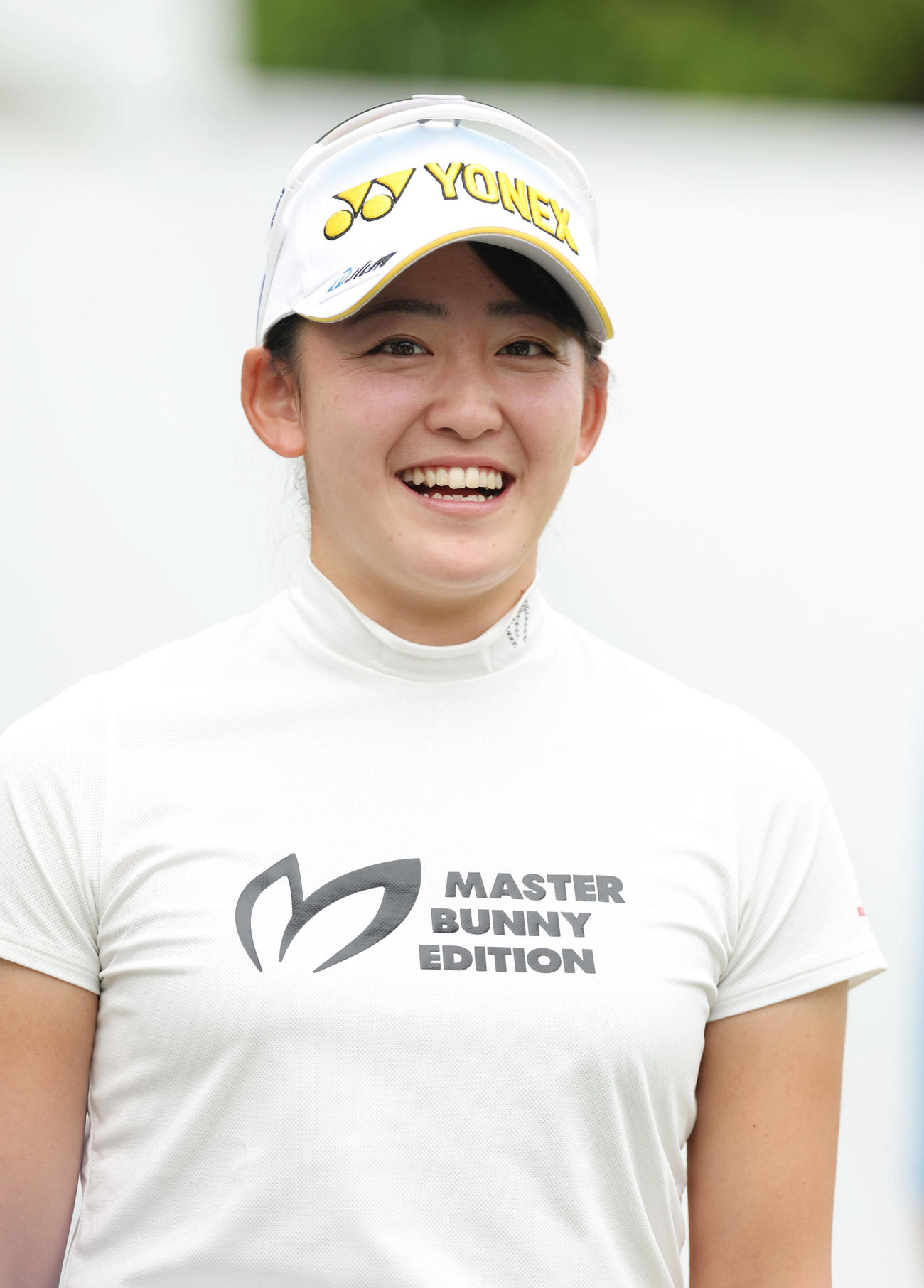 プロアマ戦で笑顔を見せる岩井千（撮影・前田充）