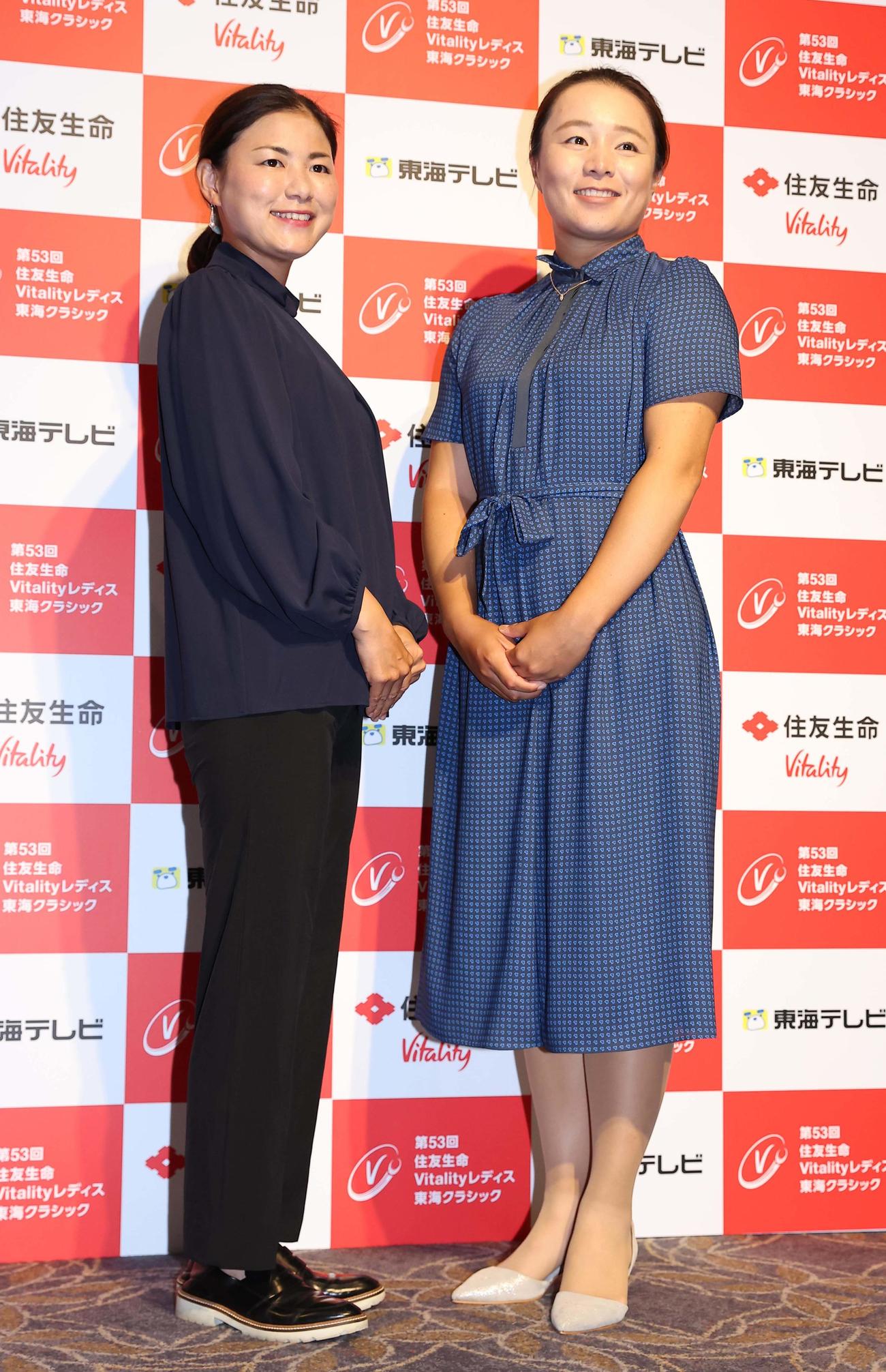 ドレスアップして前夜祭に出席する横峯さくら（左）と永峰咲希（撮影・上田博志）