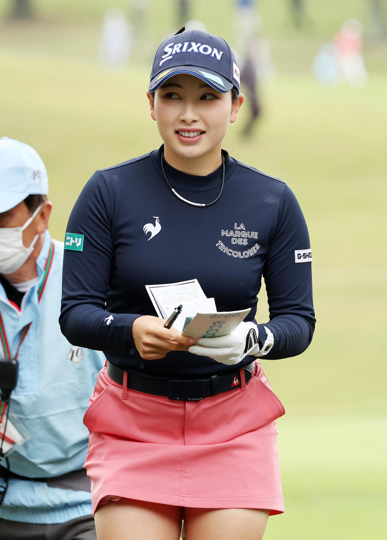 2番、ティー前、笑顔を見せる小祝（撮影・鈴木正人）