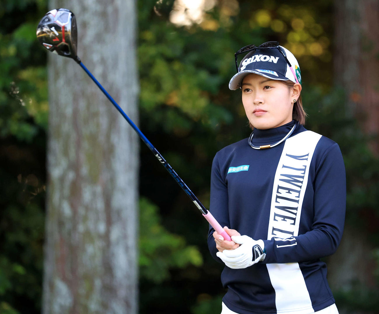 2番、コースを読む小倉（撮影・浅見桂子）
