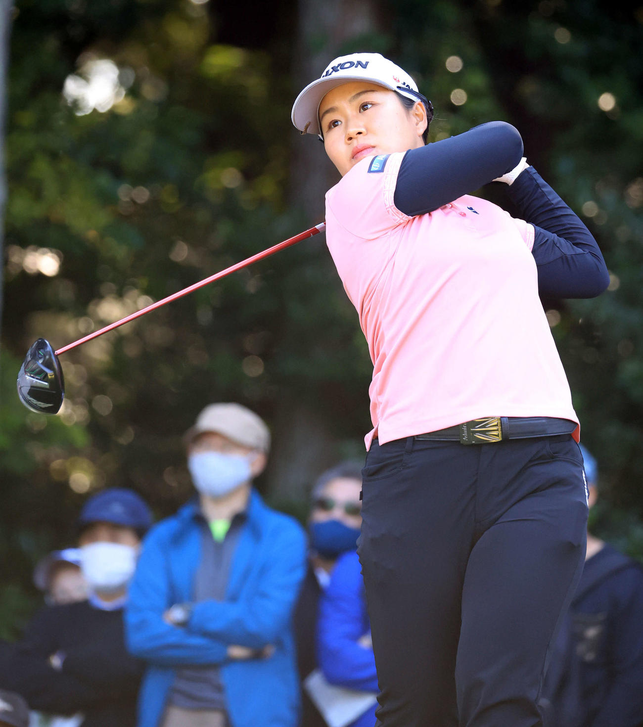 2番、ティーショットを放つ畑岡（撮影・浅見桂子）
