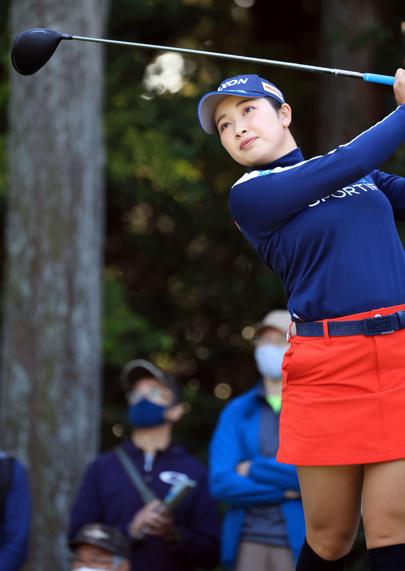 2番、ティーショットを放つ小祝（撮影・浅見桂子）