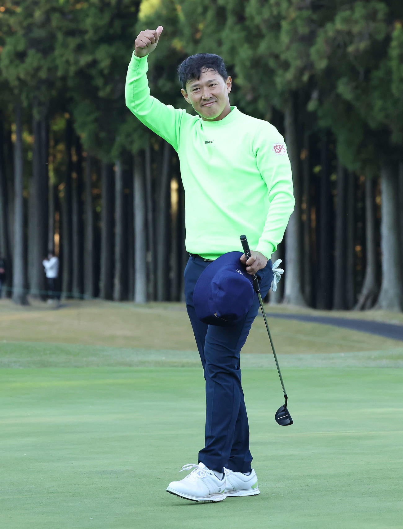 6アンダー単独首位でホールアウトした中西（撮影・丹羽敏通）