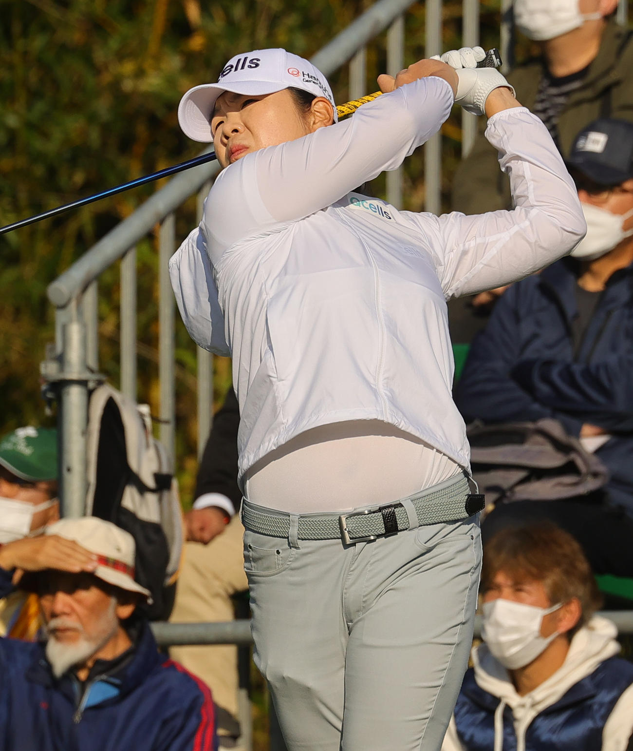 1番で第1打を放つイ・ミニョン（撮影・野上伸悟）