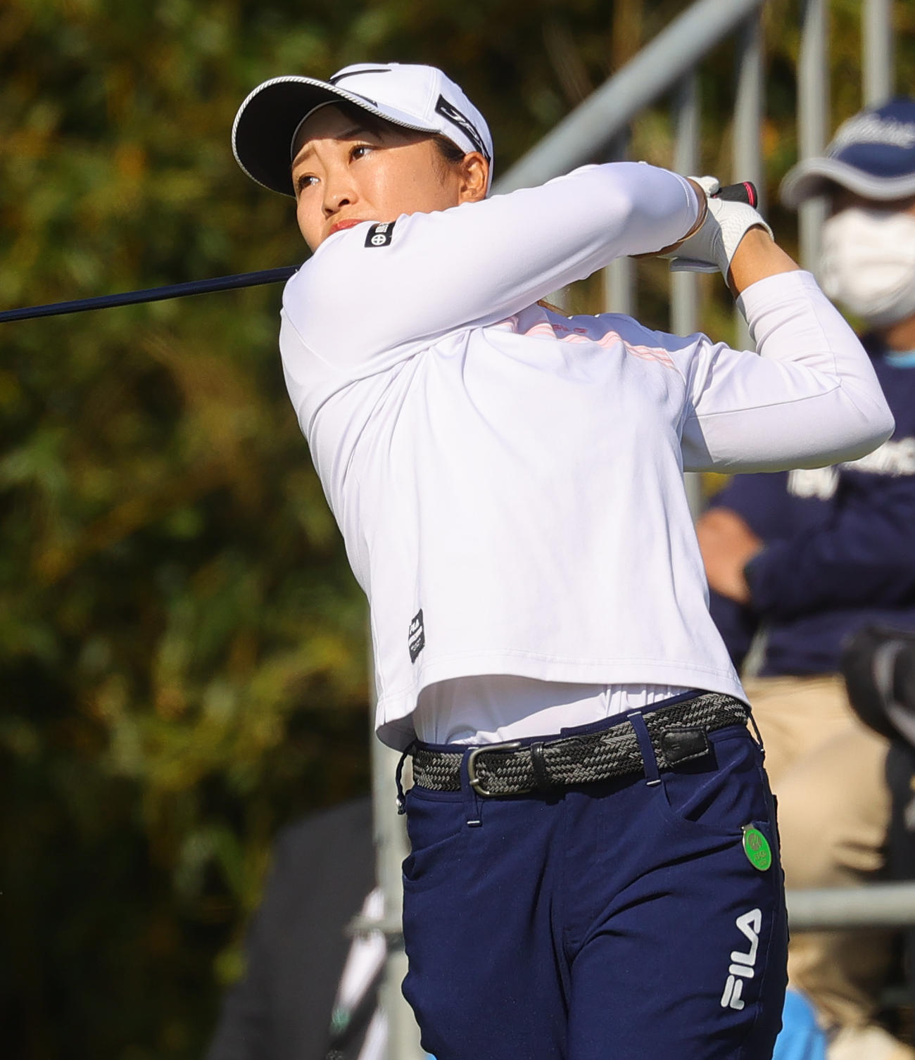 1番で第1打を放つ西郷真央（撮影・野上伸悟）